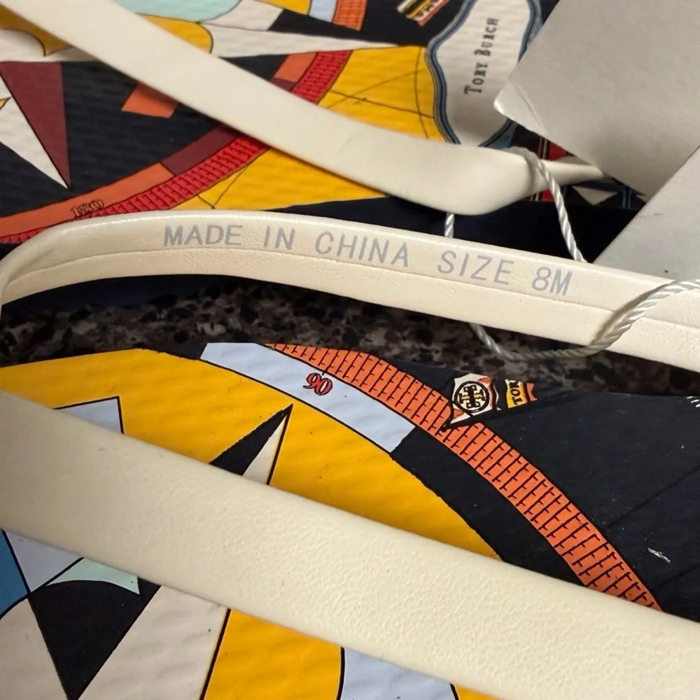 Tory Burch Psychedelic Geo Enamel Logo Flip Flops‎ in Ivory Multicolor - NWOB